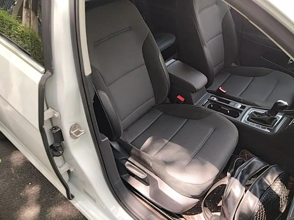 Volkswagen Golf 2018 230TSI Automatic Comfort Model — миниатюра 19