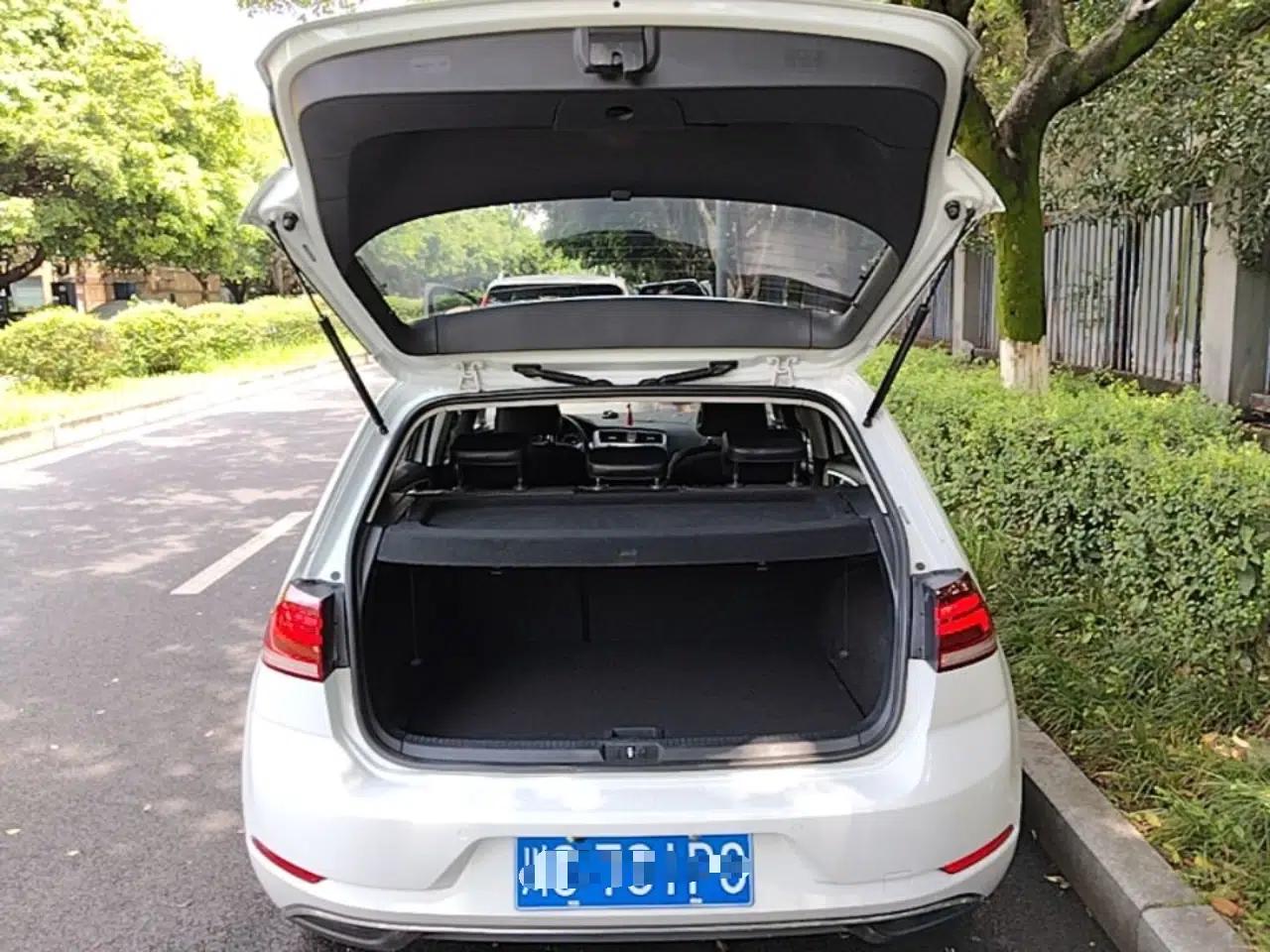 Volkswagen Golf 2018 230TSI Automatic Comfort Model — миниатюра 22