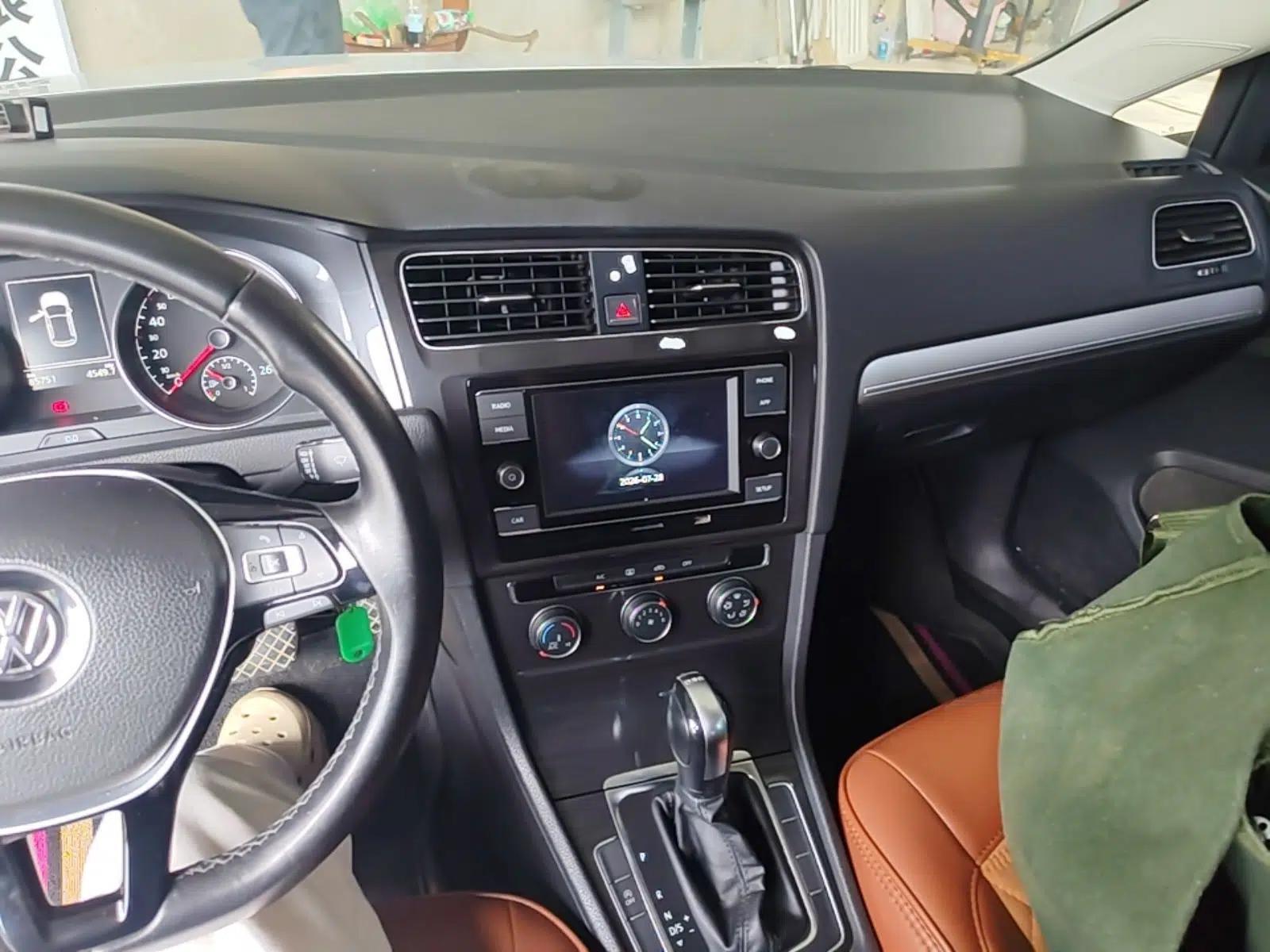 Volkswagen Golf 2018 230TSI Automatic Comfort Model — миниатюра 12