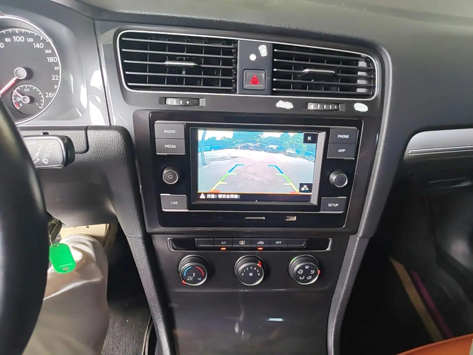 Volkswagen Golf 2018 230TSI Automatic Comfort Model — миниатюра 15
