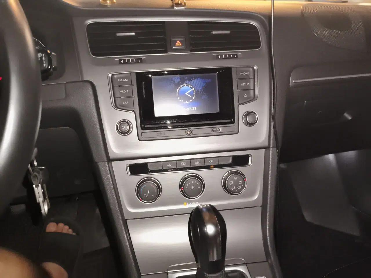 Volkswagen Golf 2016 230TSI Automatic Comfort Version — миниатюра 13