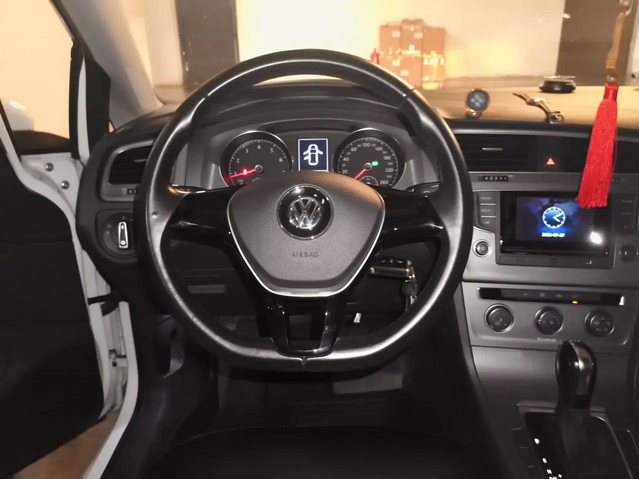 Volkswagen Golf 2016 230TSI Automatic Comfort Version — миниатюра 10