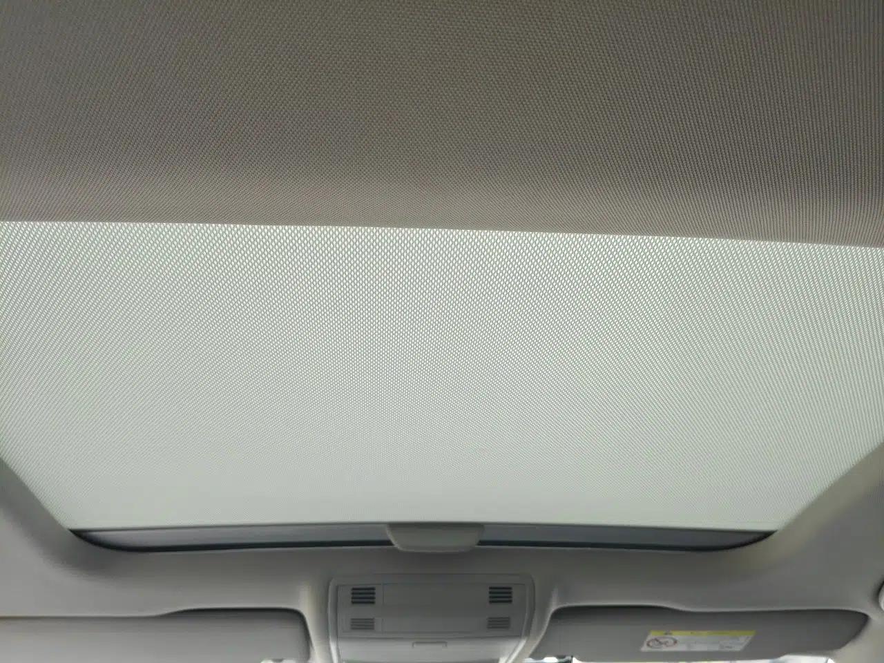 Volkswagen Golf 2018 1.6L Automatic Comfort Model — миниатюра 18