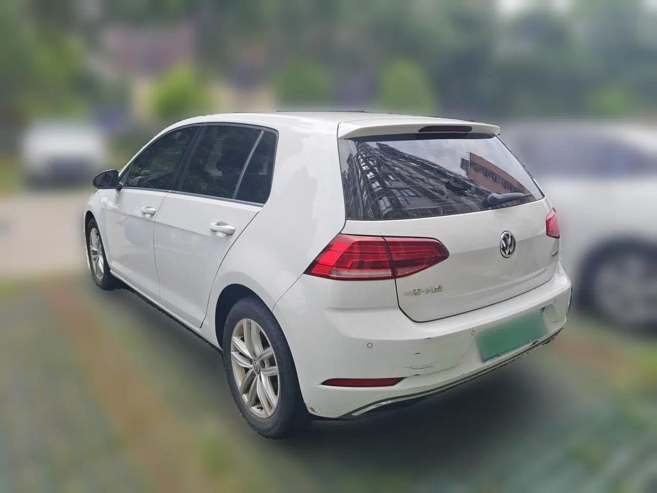 Volkswagen Golf 2018 1.6L Automatic Comfort Model — миниатюра 4