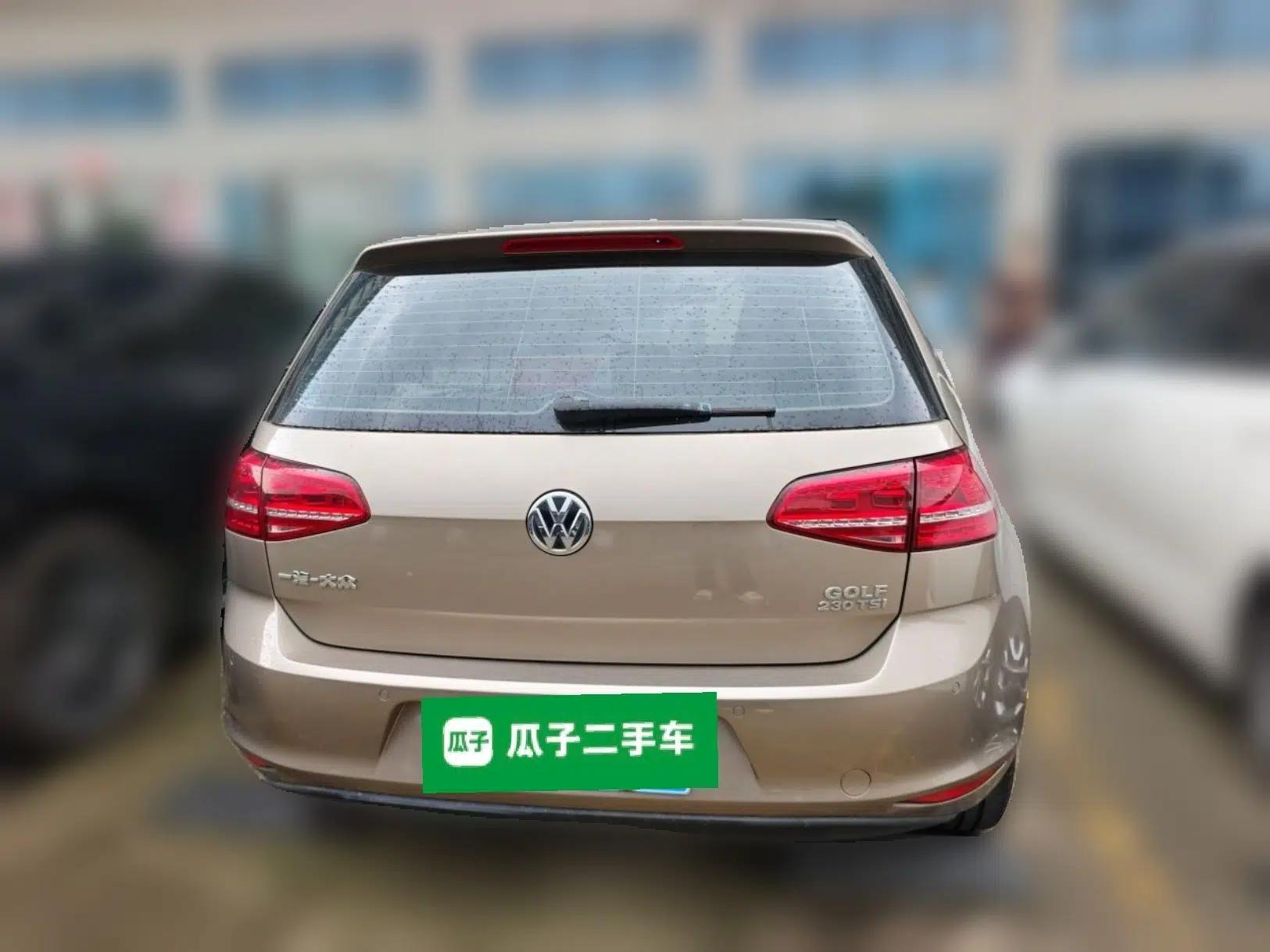Volkswagen Golf 2016 230TSI Automatic Luxury Version — миниатюра 5