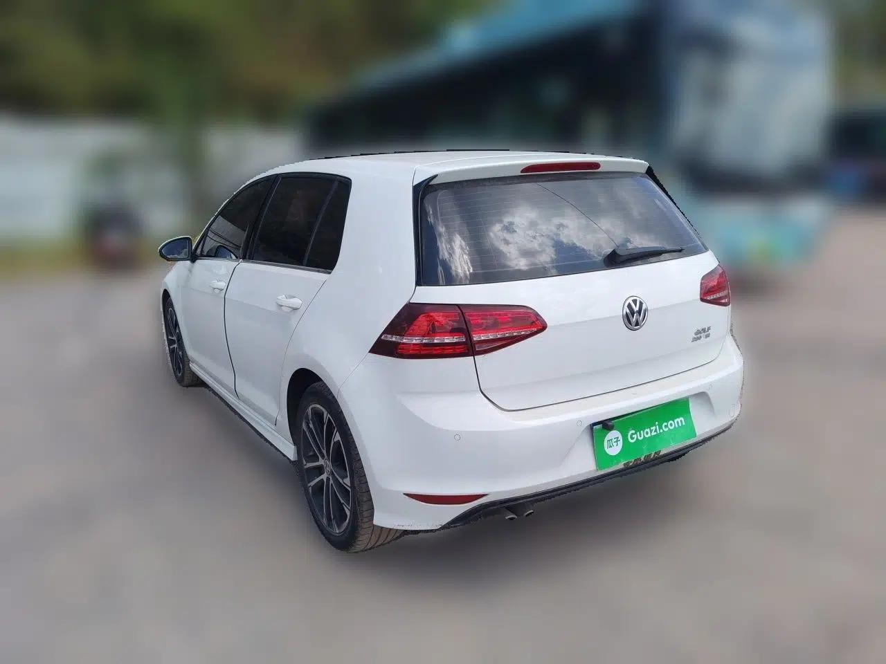 Volkswagen Golf 2017 280TSI Automatic R-Line Million-Vehicle Commemorative Edition — миниатюра 4