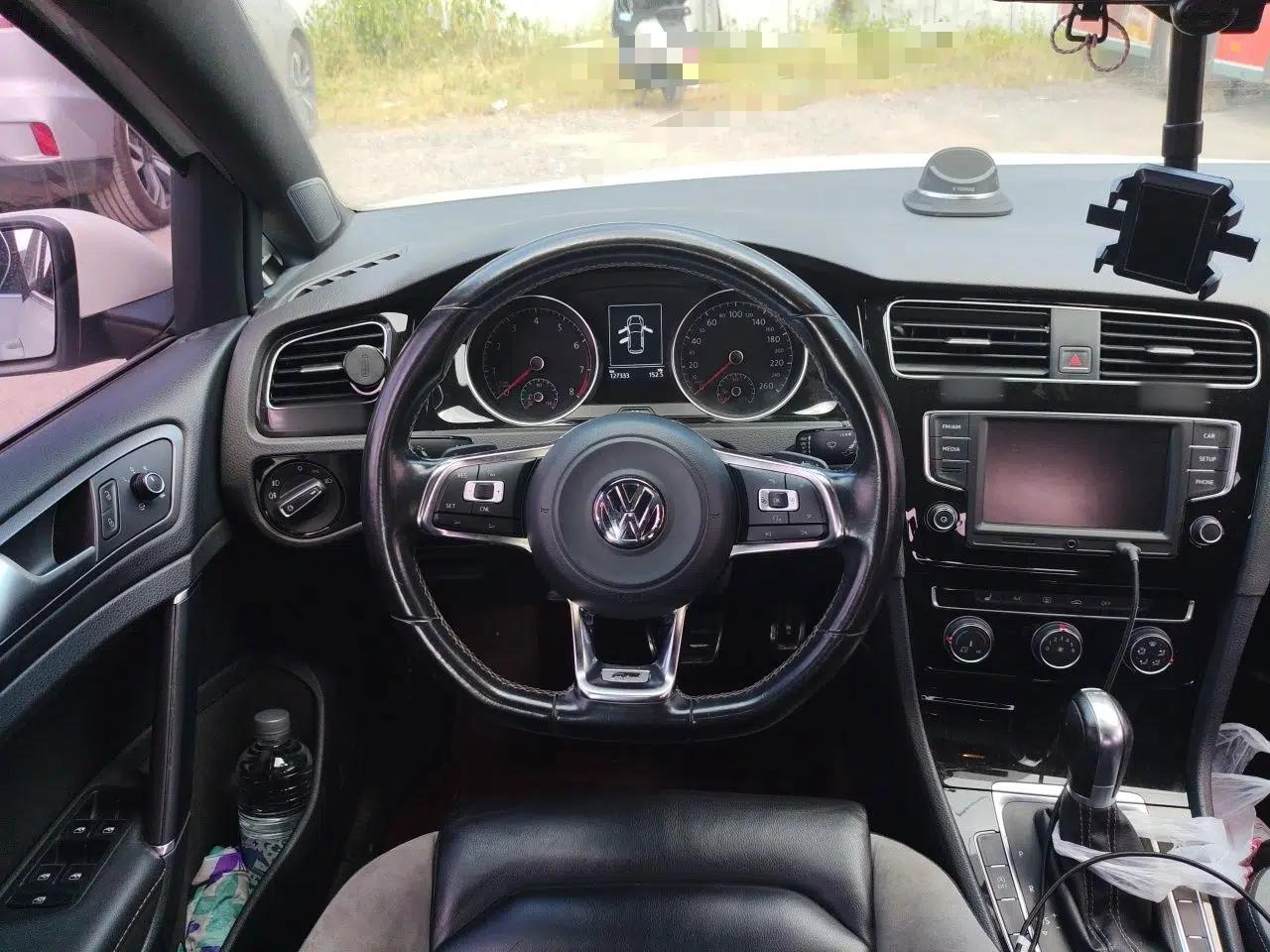 Volkswagen Golf 2017 280TSI Automatic R-Line Million-Vehicle Commemorative Edition — миниатюра 10