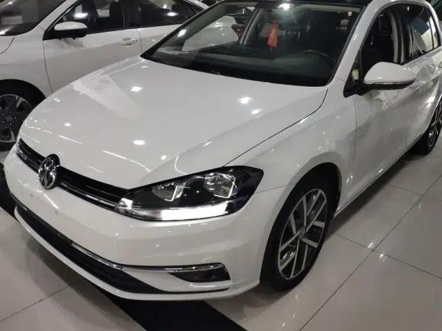 Volkswagen Golf 2020 Zhiai Edition 200TSI DSG Comfortable & Ambitious Version