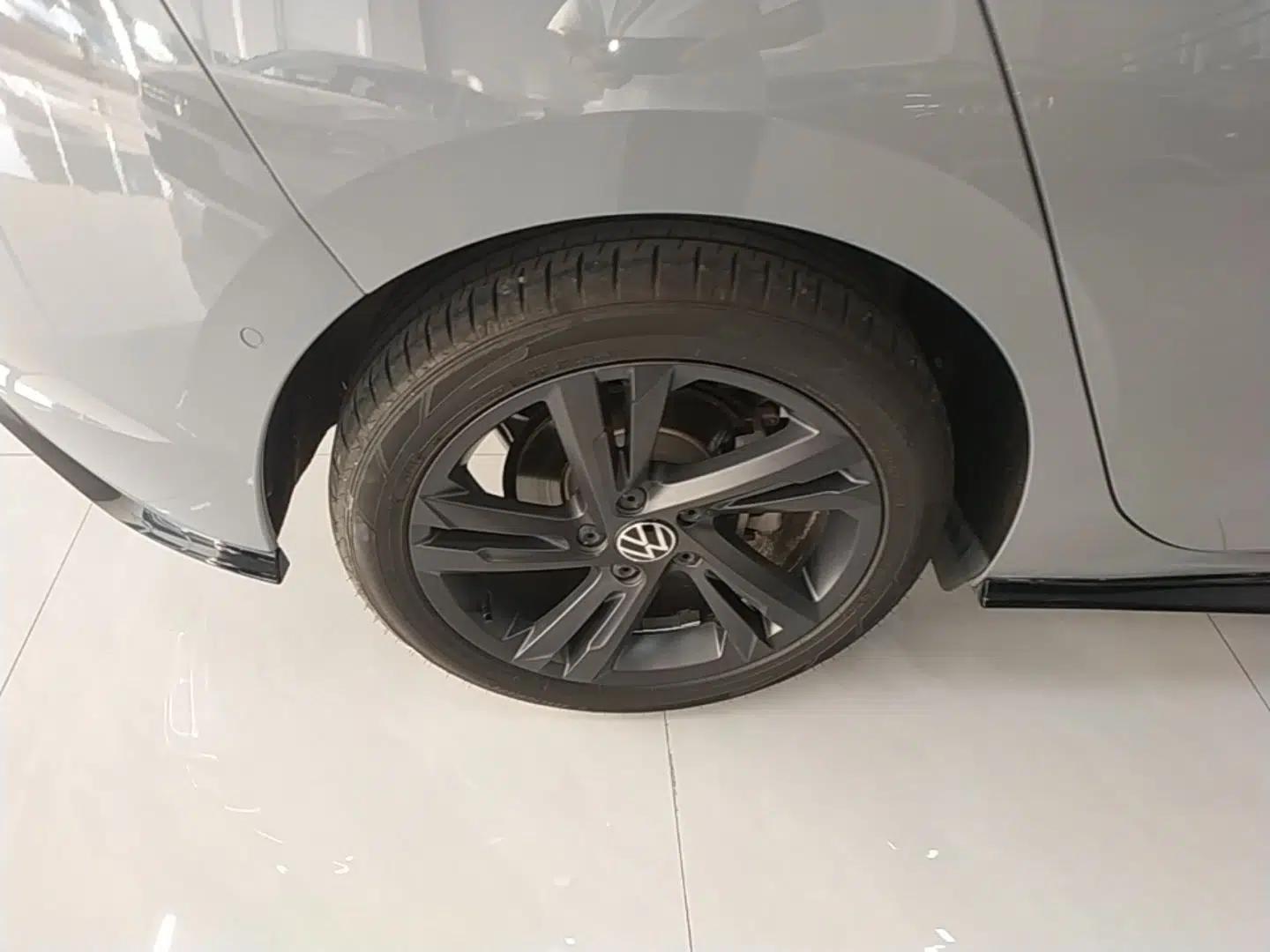 Volkswagen Golf 2021 280TSI DSG R-Line — миниатюра 11