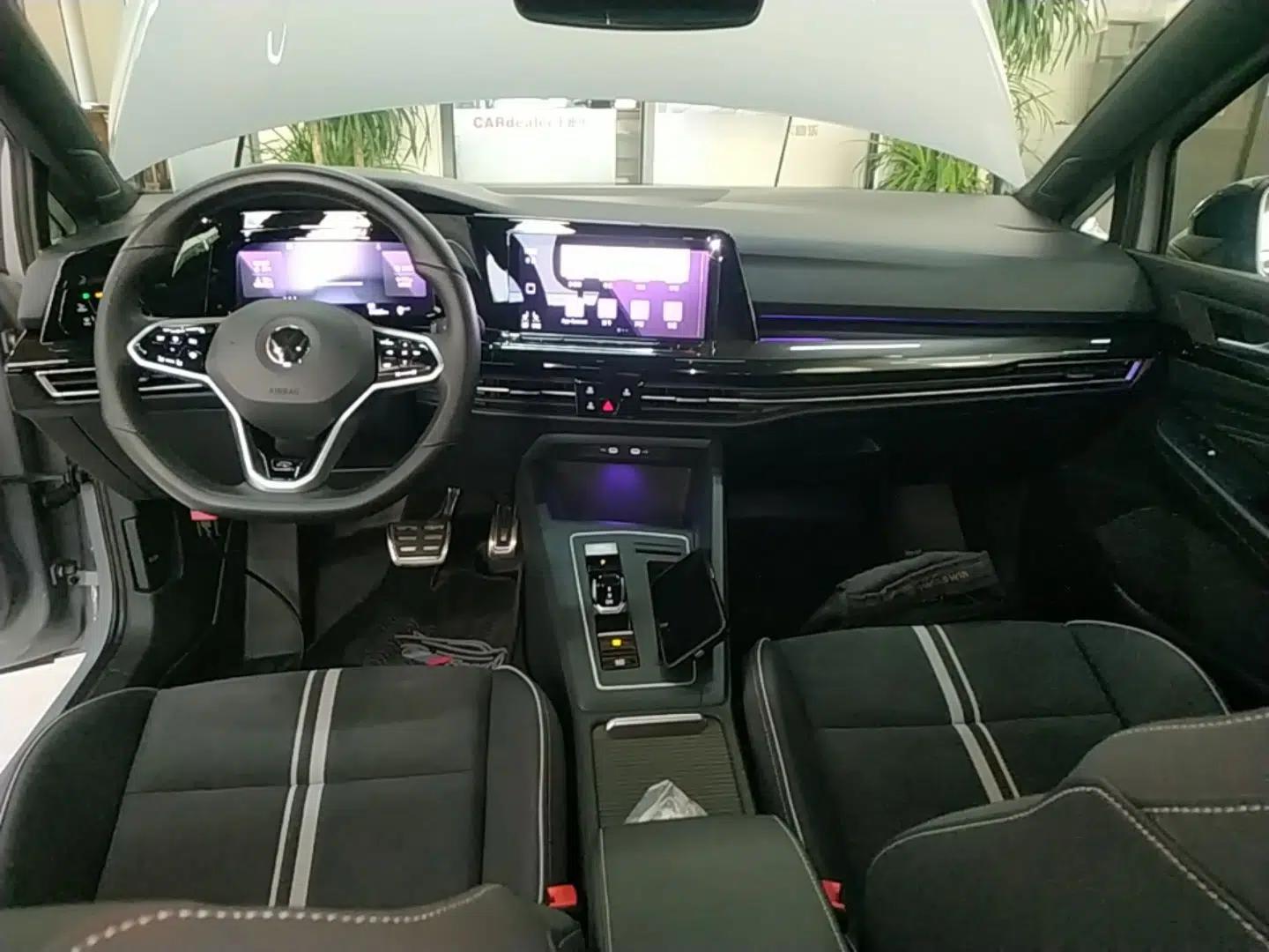 Volkswagen Golf 2021 280TSI DSG R-Line — миниатюра 17