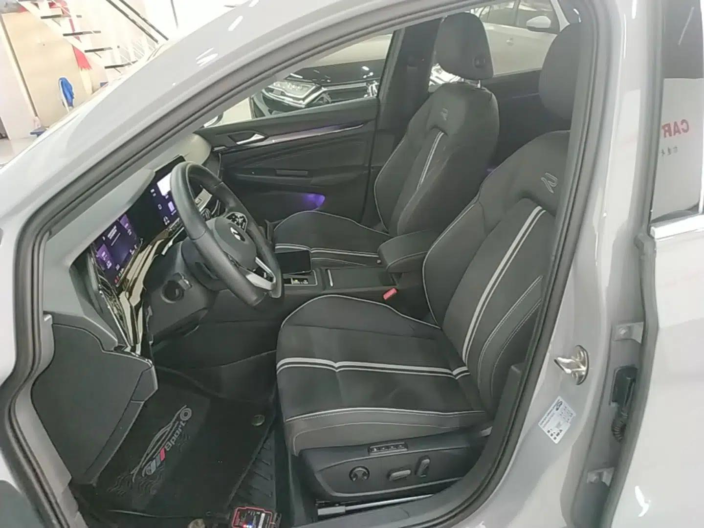 Volkswagen Golf 2021 280TSI DSG R-Line — миниатюра 22