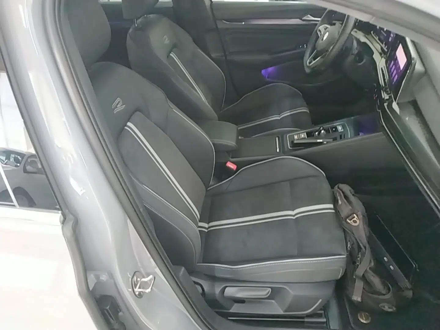 Volkswagen Golf 2021 280TSI DSG R-Line — миниатюра 24