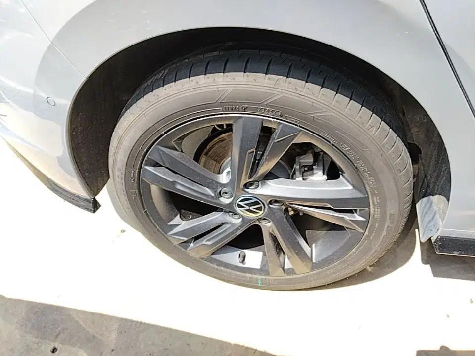 Volkswagen Golf 2024 280TSI DSG R-Line 50th Anniversary Edition — миниатюра 11
