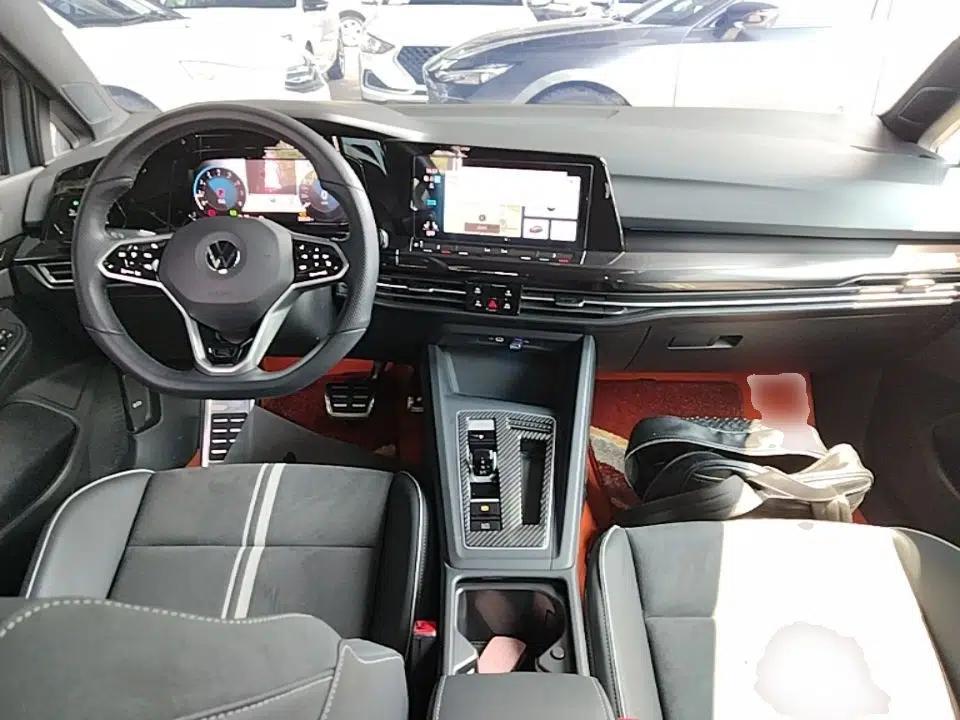 Volkswagen Golf 2024 280TSI DSG R-Line 50th Anniversary Edition — миниатюра 12