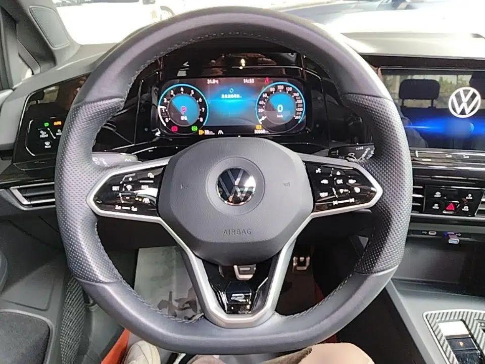 Volkswagen Golf 2024 280TSI DSG R-Line 50th Anniversary Edition — миниатюра 13