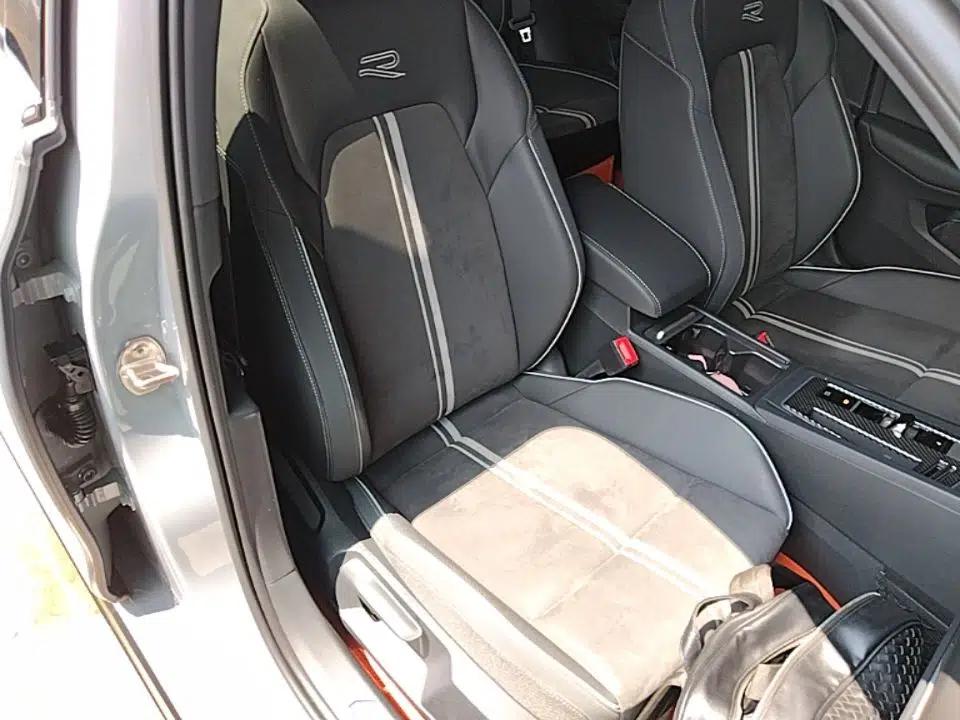 Volkswagen Golf 2024 280TSI DSG R-Line 50th Anniversary Edition — миниатюра 19