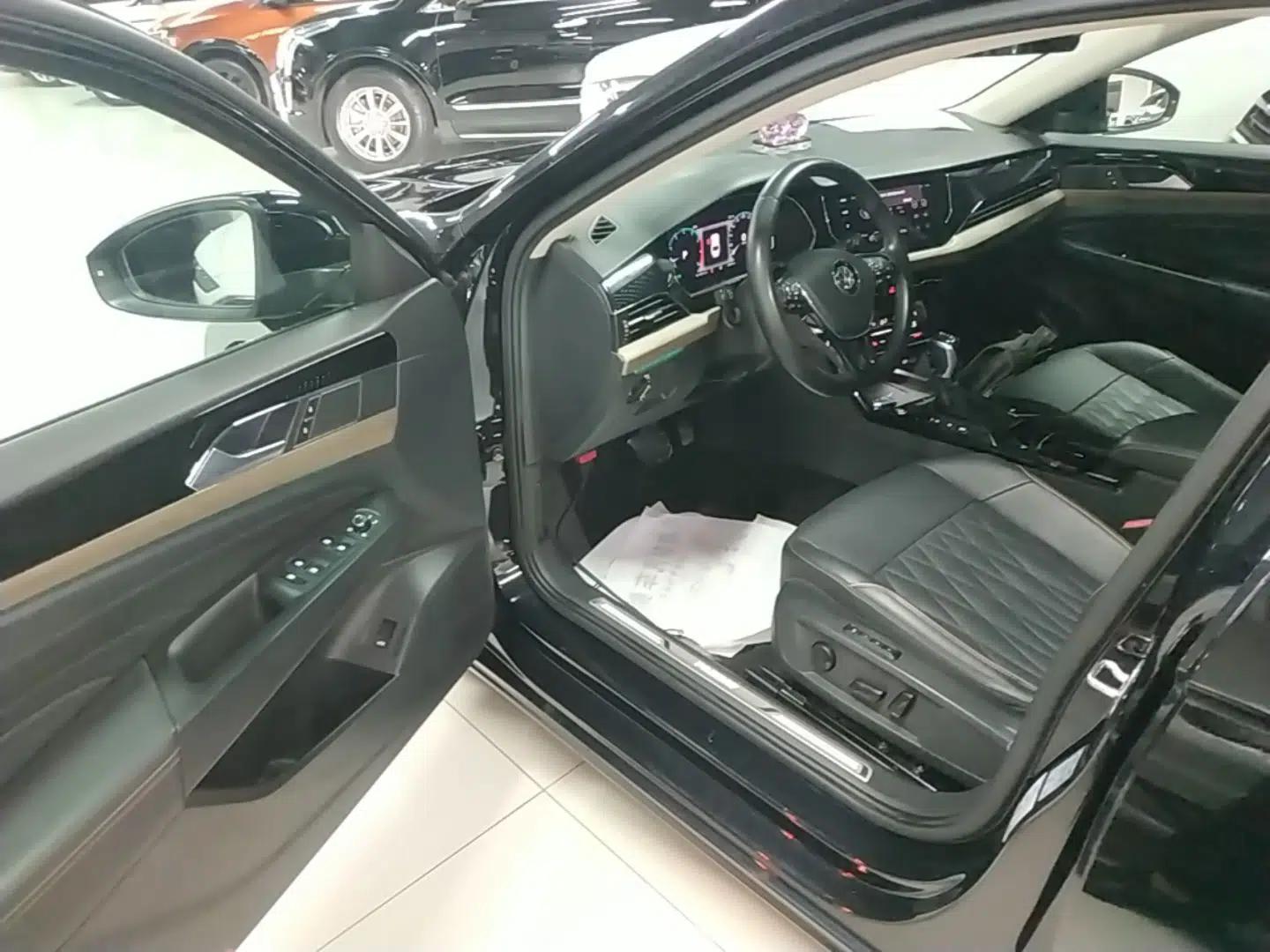 Volkswagen Passat 2020 330TSI Luxury Edition China VI — миниатюра 18