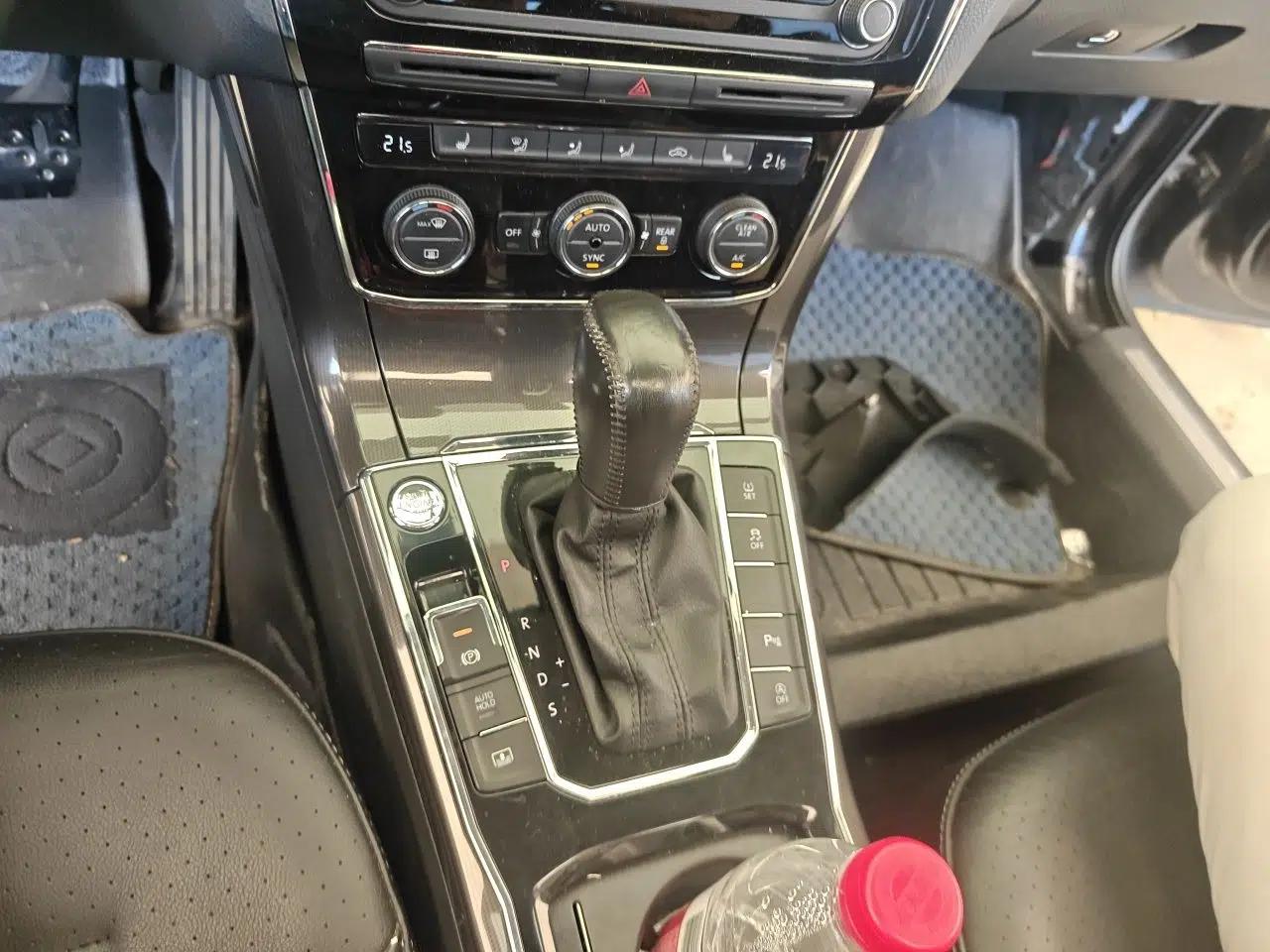 Volkswagen Passat 2017 330TSI DSG Prestige Edition — миниатюра 14