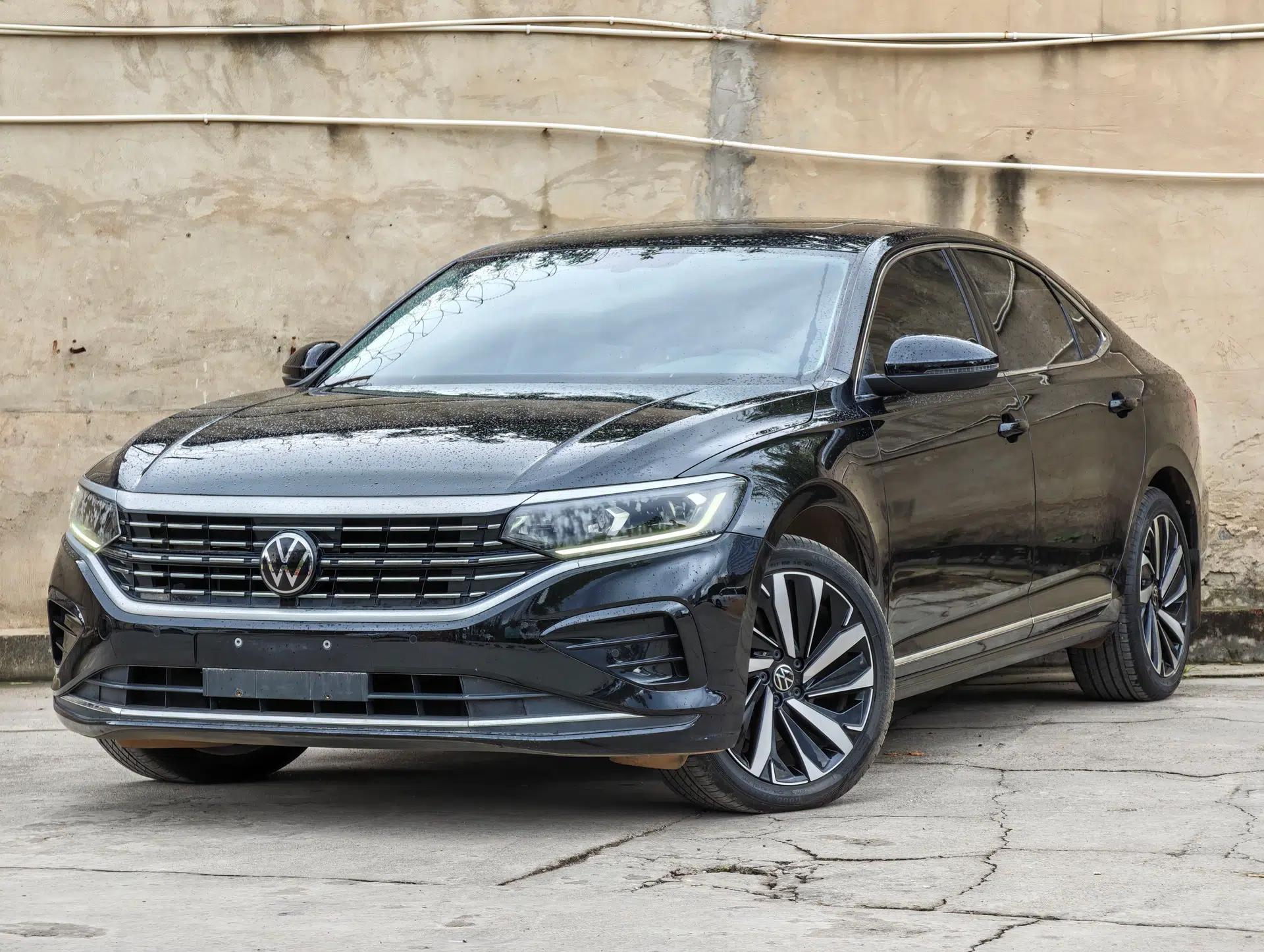 Volkswagen Passat 2023 Revised 330TSI Elite Edition — миниатюра 1