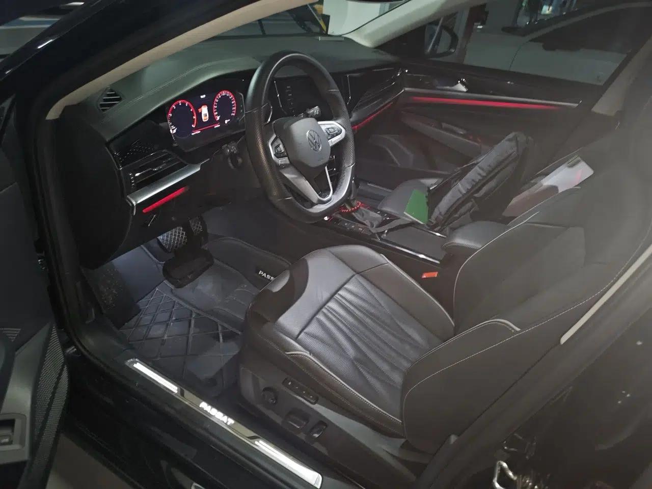 Volkswagen Passat 2022 330TSI Starry Luxury Edition — миниатюра 15
