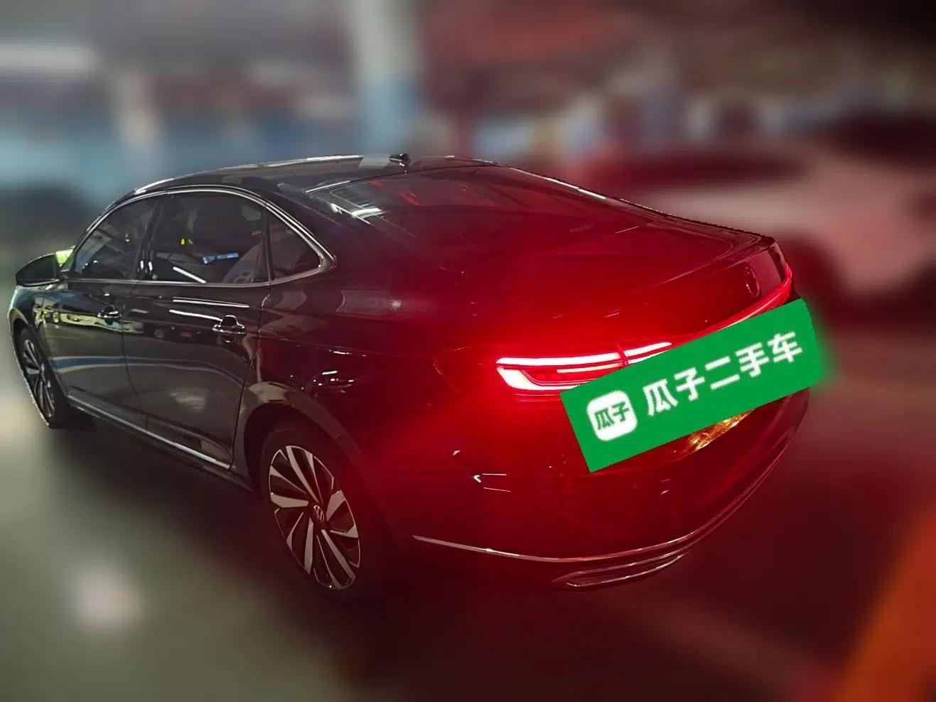 Volkswagen Passat 2022 330TSI Starry Luxury Edition — миниатюра 4