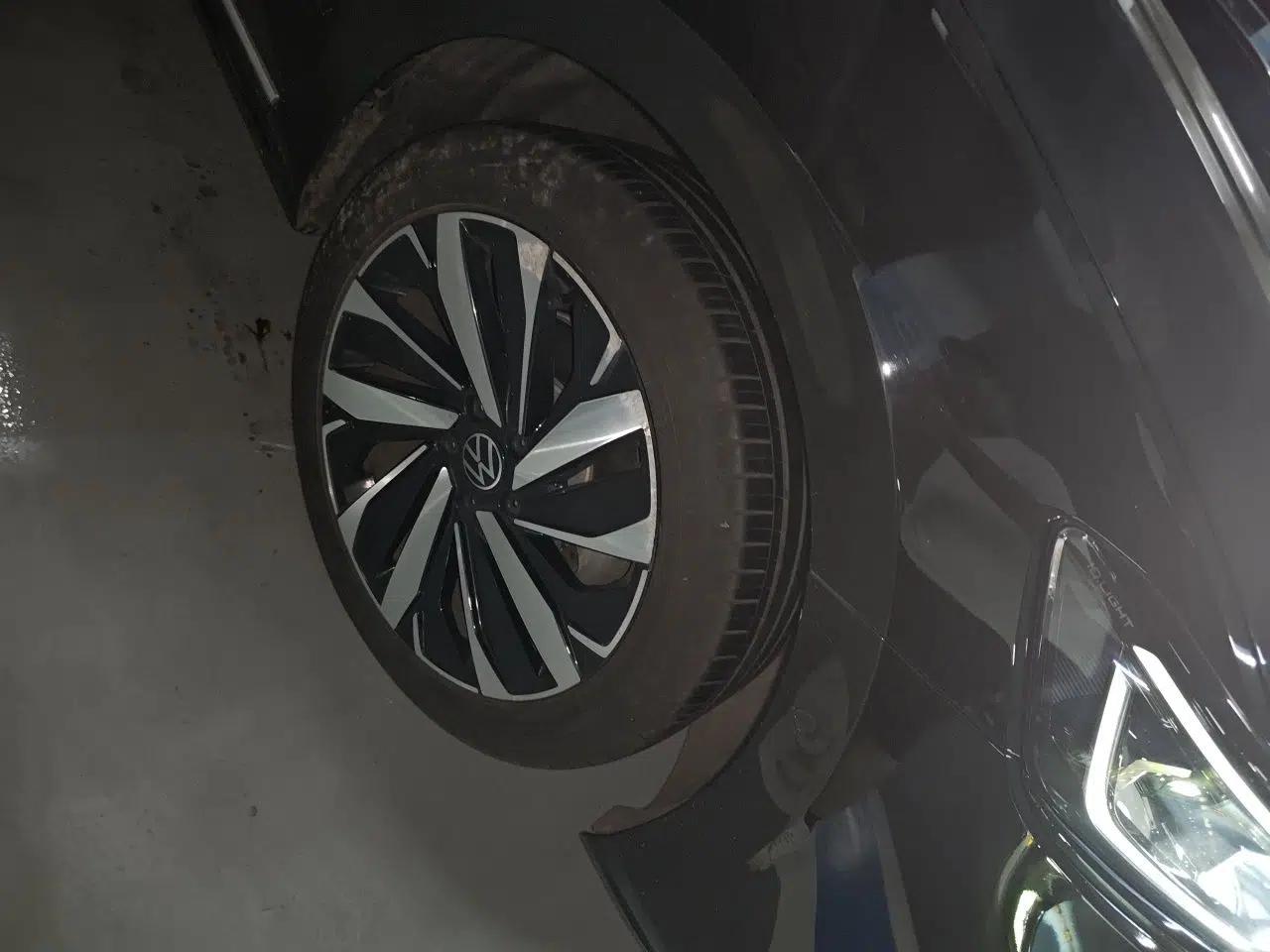 Volkswagen Passat 2022 330TSI Starry Luxury Edition — миниатюра 8