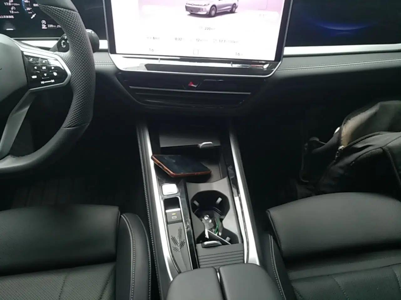 Volkswagen Passat 2025 Pro 380TSI Dragon Supreme Edition — миниатюра 21