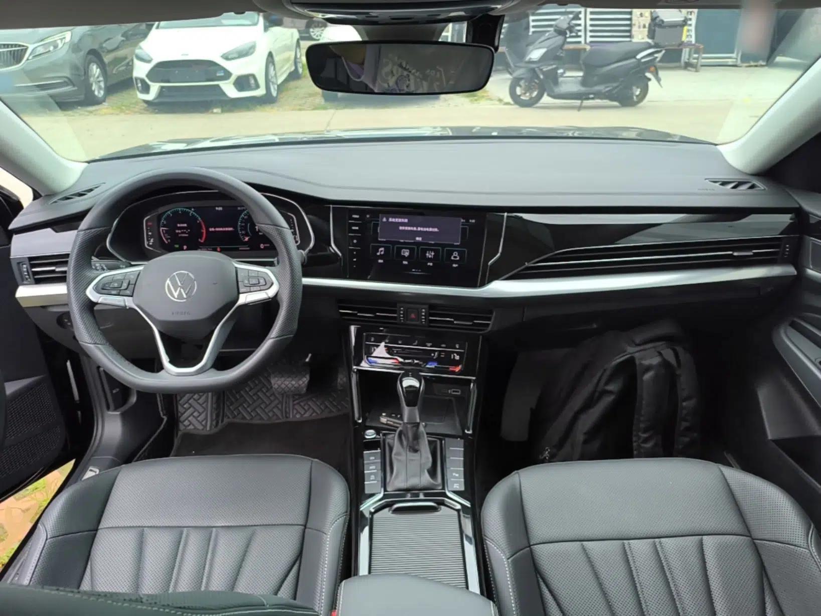 Volkswagen Passat 2025 Outstanding Model 380TSI Dragon Glory Edition — миниатюра 12