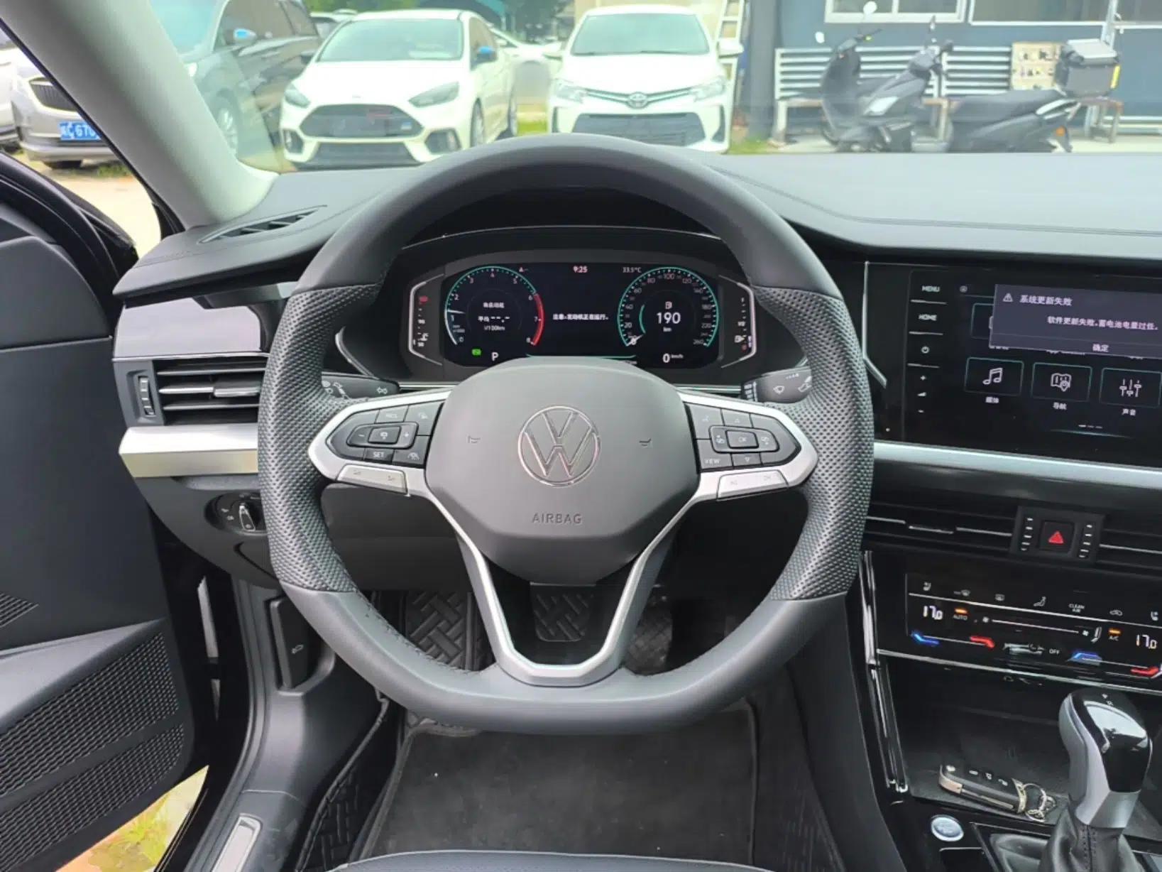 Volkswagen Passat 2025 Outstanding Model 380TSI Dragon Glory Edition — миниатюра 13