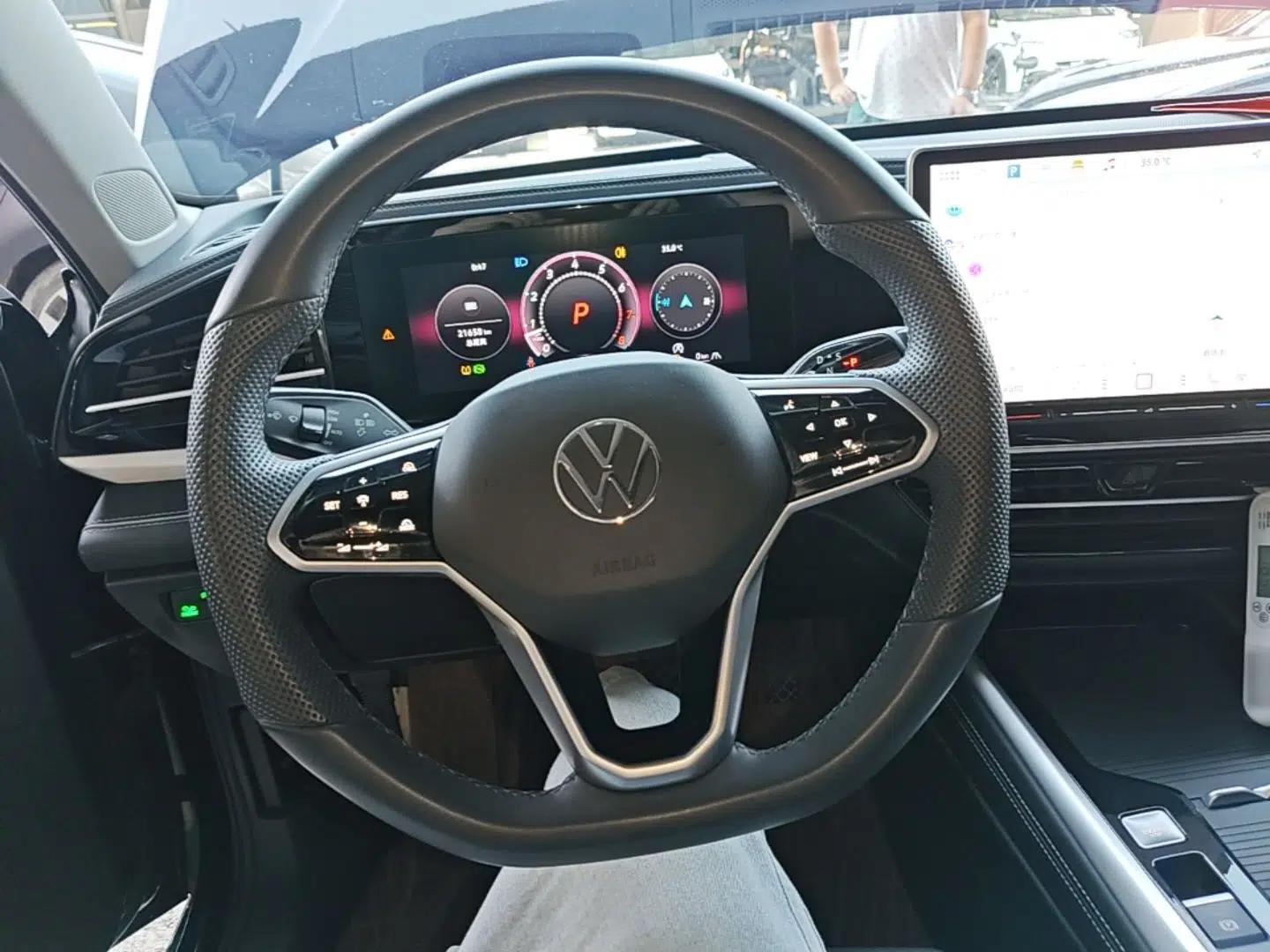 Volkswagen Passat 2025 Pro 380TSI Dragon Glory Edition — миниатюра 13