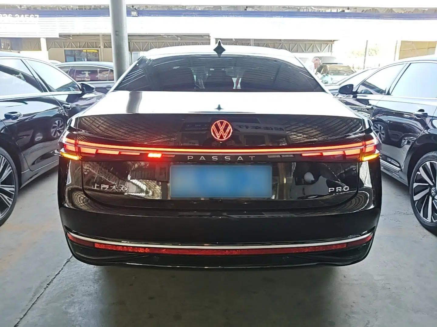 Volkswagen Passat 2025 Pro 380TSI Dragon Glory Edition — миниатюра 5