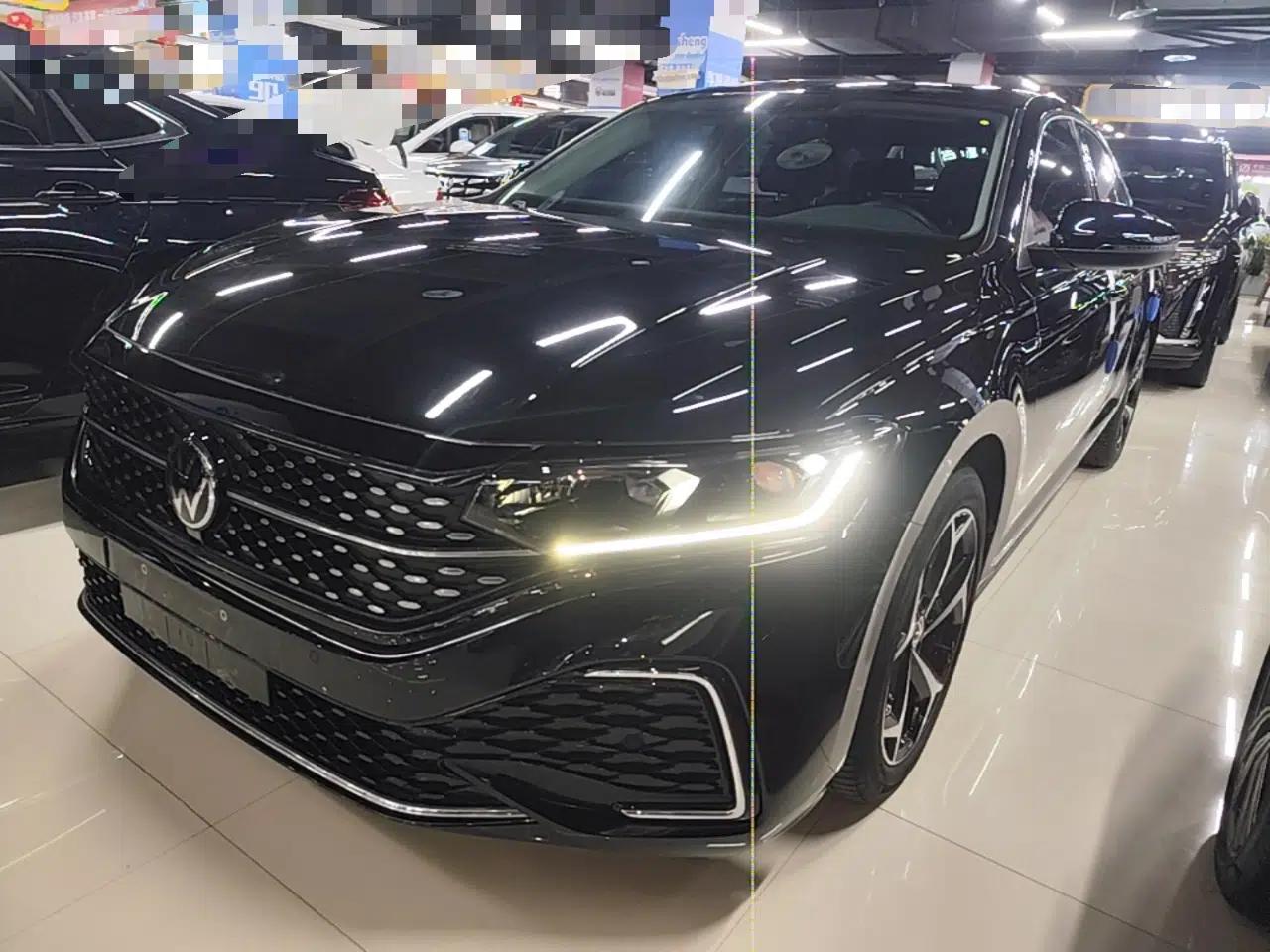 Volkswagen Passat 2025 Outstanding Model 380TSI Starry Dragon Edition — миниатюра 1