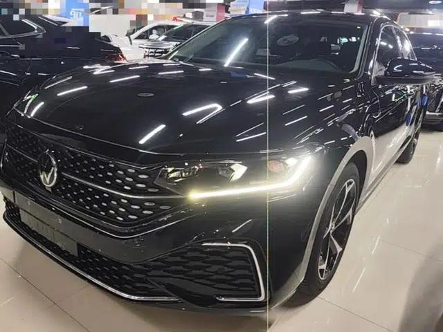 Volkswagen Passat 2025 Outstanding Model 380TSI Starry Dragon Edition