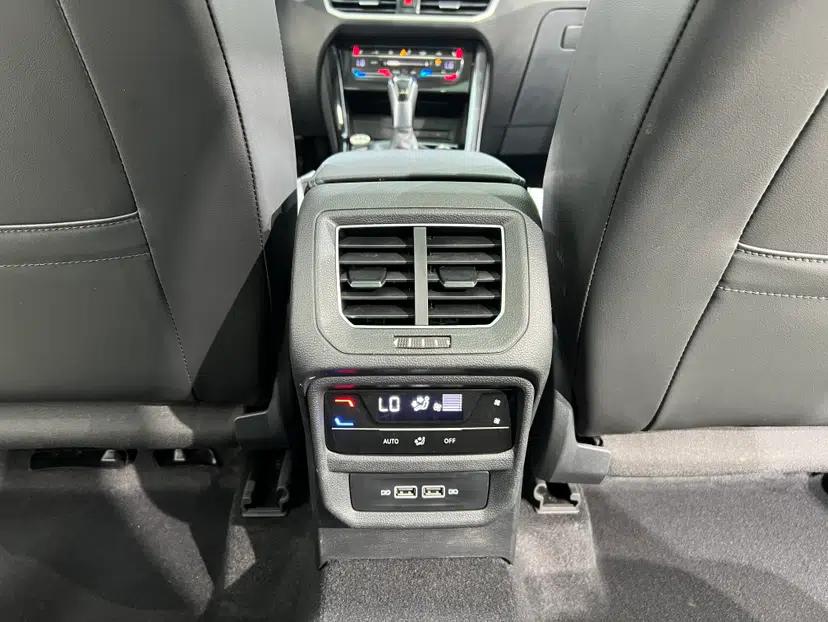 Volkswagen Tayron 2023 280TSI Two-Wheel-Drive Luxury Plus Advanced Version — миниатюра 16