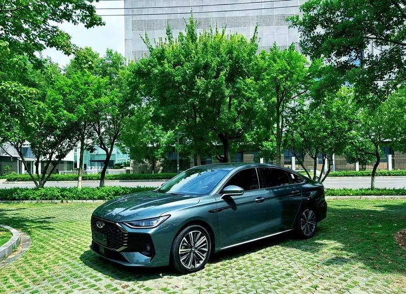 Chery Arrizo 8 PRO 2025 1.6T DCT Luxury Edition — миниатюра 1