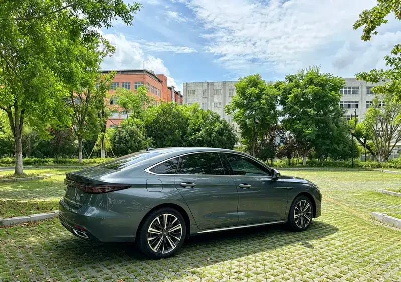 Chery Arrizo 8 PRO 2025 1.6T DCT Luxury Edition — миниатюра 6