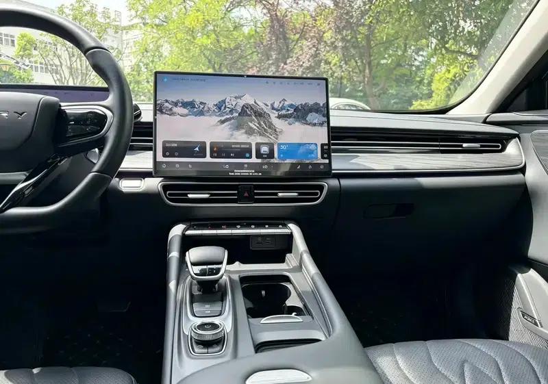 Chery Arrizo 8 PRO 2025 1.6T DCT Luxury Edition — миниатюра 8