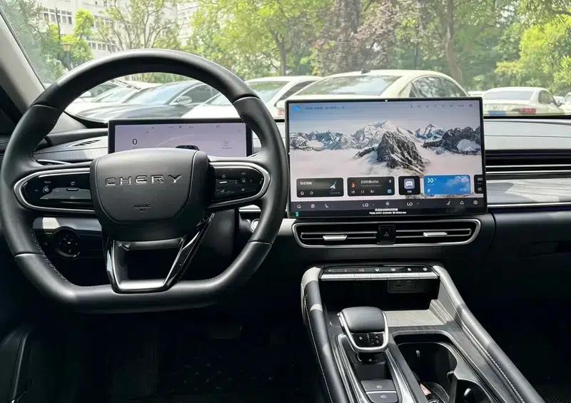 Chery Arrizo 8 PRO 2025 1.6T DCT Luxury Edition — миниатюра 9