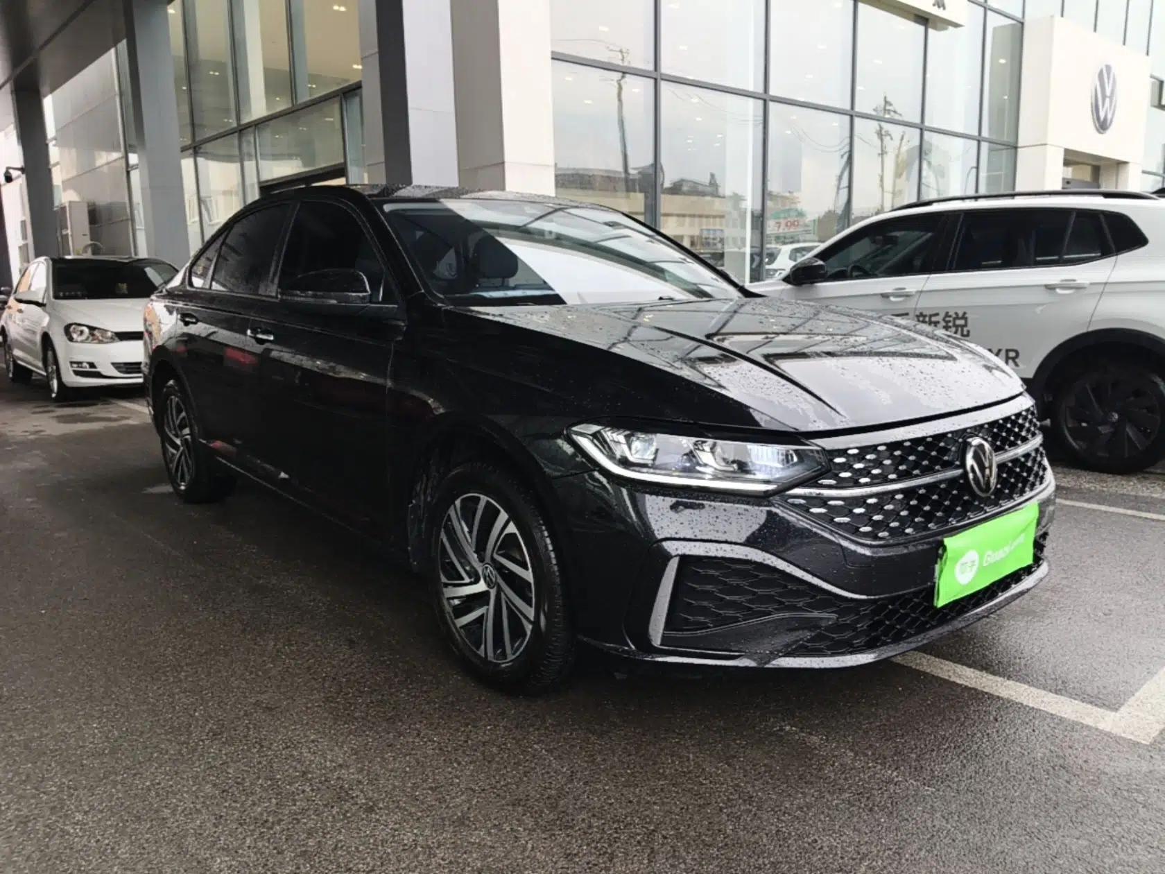Volkswagen Lavida 2024 1.5L Automatic Starry Sky 5 Million Edition — миниатюра 3