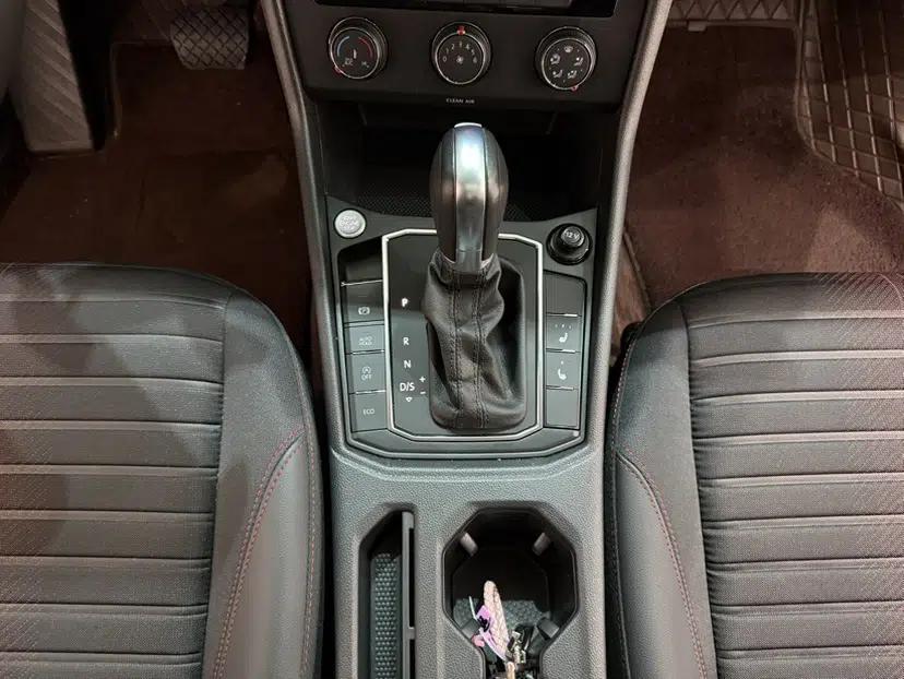 Volkswagen Lavida 2023 280TSI DSG Starry Sky Deluxe Edition — миниатюра 17