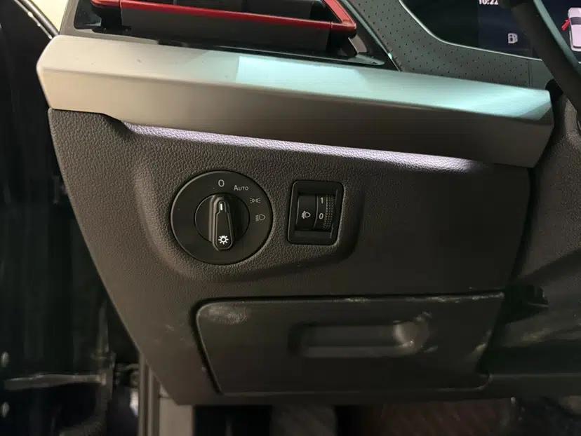 Volkswagen Lavida 2023 280TSI DSG Starry Sky Deluxe Edition — миниатюра 21