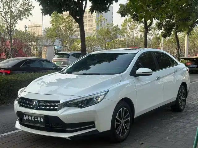 Venucia D60 2020 1.6L XL CVT Enjoy Edition
