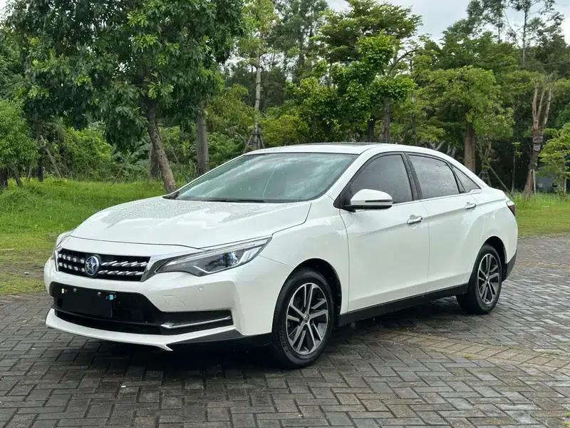 Venucia D60 2018 1.6L CVT Intelligent Elite Edition — миниатюра 1