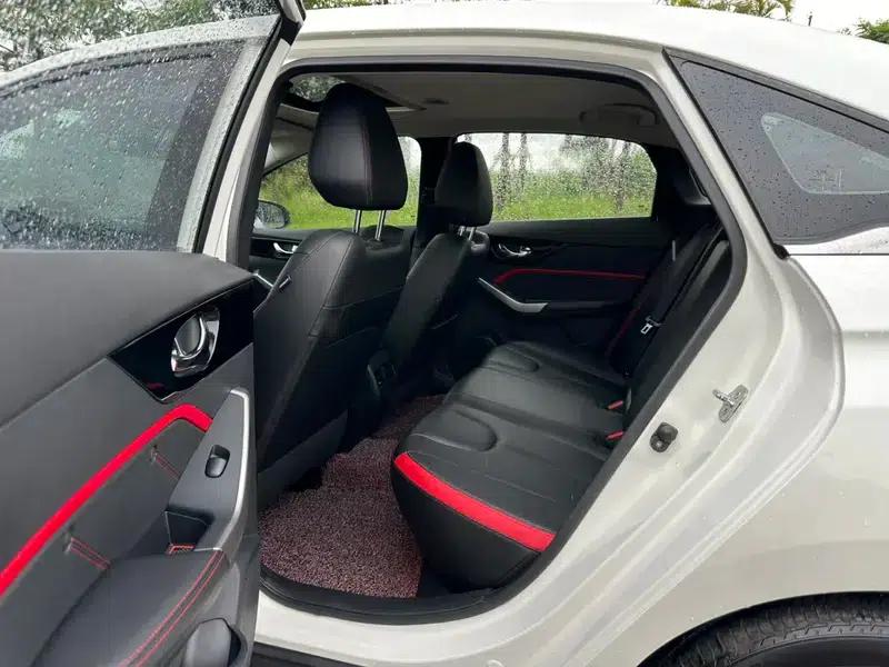 Venucia D60 2018 1.6L CVT Intelligent Elite Edition — миниатюра 13