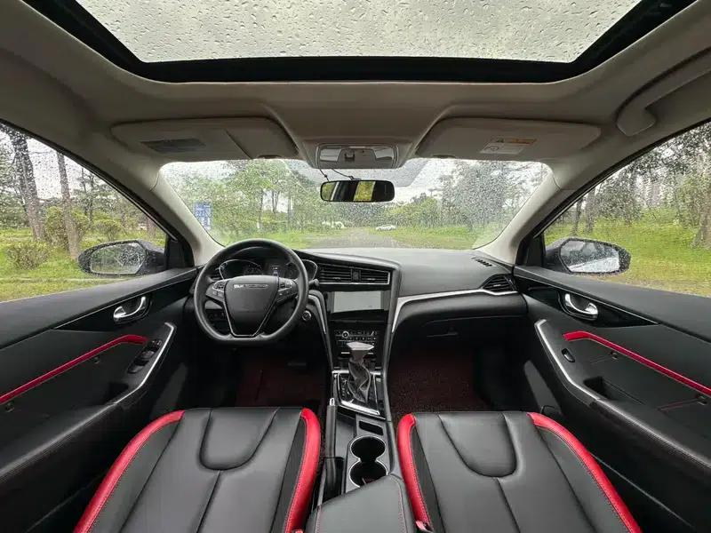 Venucia D60 2018 1.6L CVT Intelligent Elite Edition — миниатюра 9