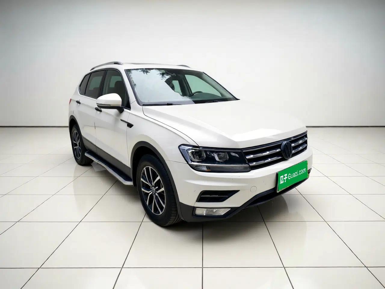 Volkswagen Tiguan L 2018 Facelift 330TSI Automatic Two-Wheel Drive Luxury Edition — миниатюра 3