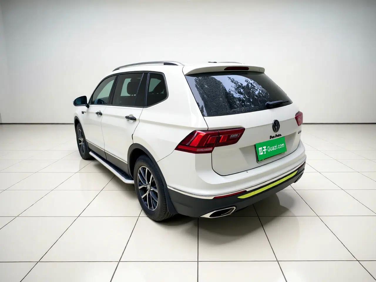 Volkswagen Tiguan L 2018 Facelift 330TSI Automatic Two-Wheel Drive Luxury Edition — миниатюра 4