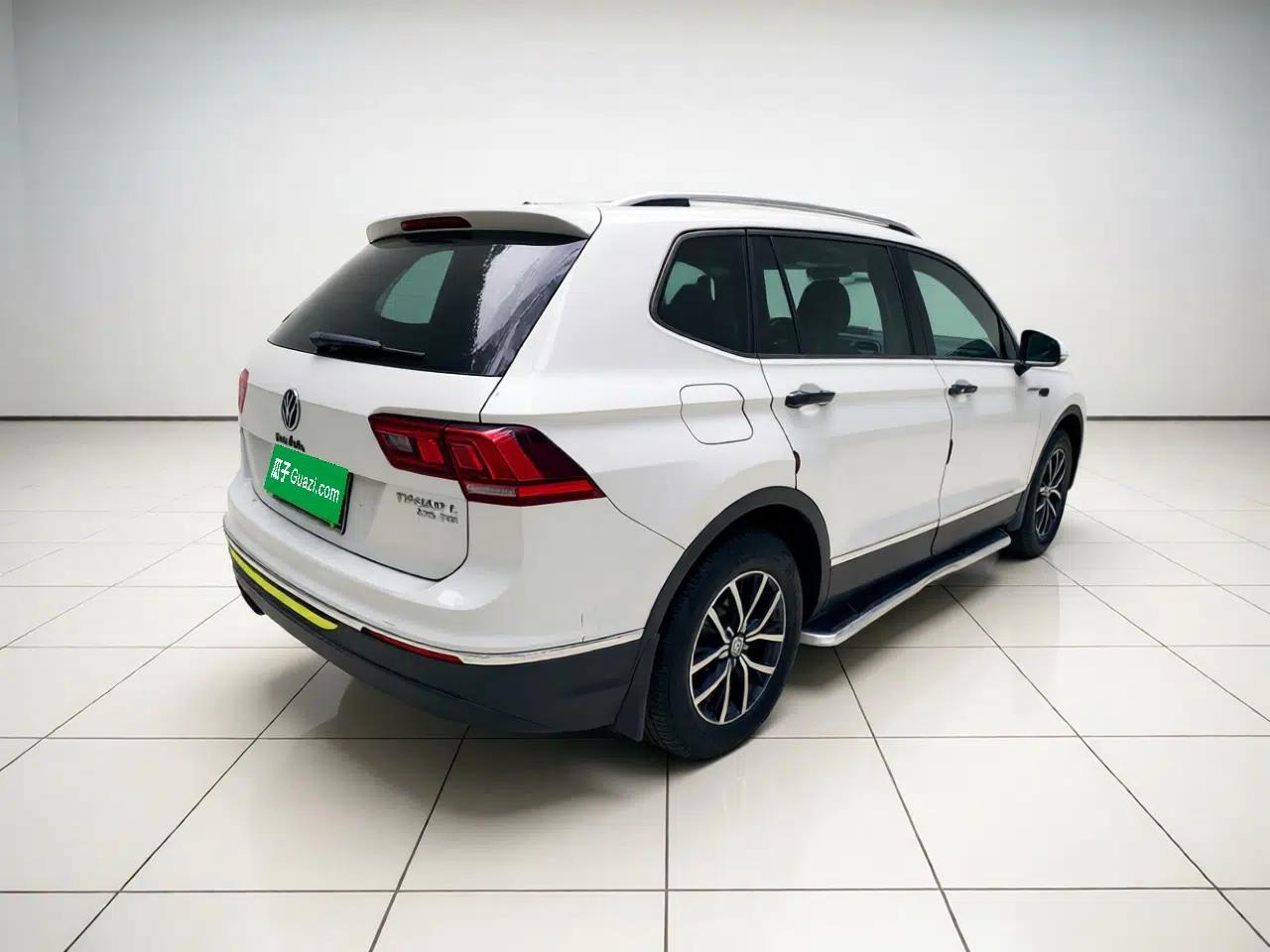 Volkswagen Tiguan L 2018 Facelift 330TSI Automatic Two-Wheel Drive Luxury Edition — миниатюра 6