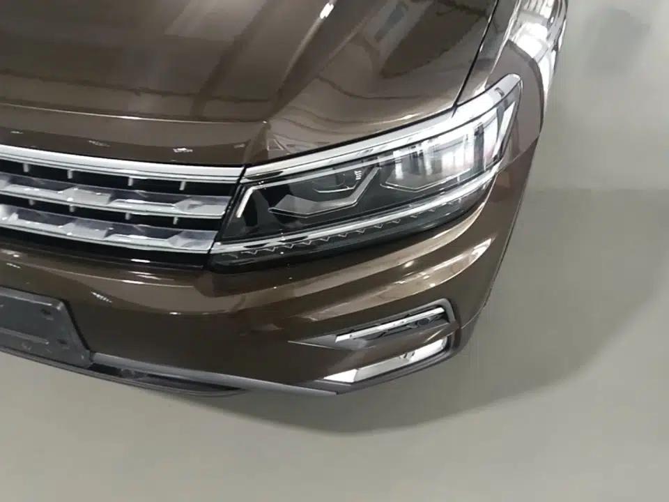 Volkswagen Tiguan L 2017 380TSI Automatic All-Wheel-Drive Luxury Edition — миниатюра 8