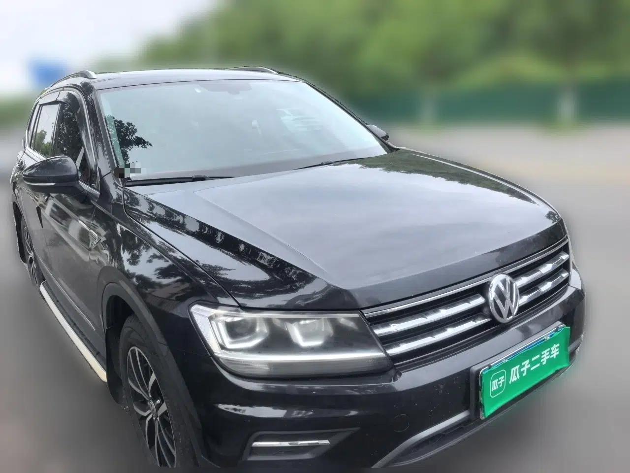 Volkswagen Tiguan L 2018 330TSI Automatic Two-Wheel Drive Luxury Edition — миниатюра 3